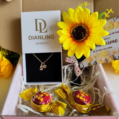 ✨COLLAR LETRA + CORAZON ORO ROSA 18 KILATES GIRASOL🌻
